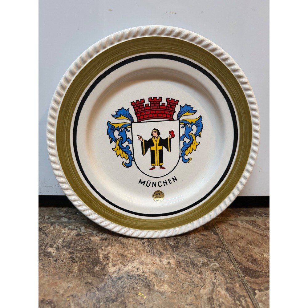 Vintage GPD Munich Germany Souvenir Plate Munchen Coat of Arms 7.75 Inch